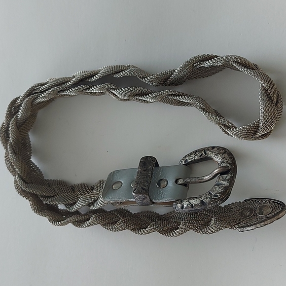 Vintage Silver tone Belt - Picture 3 of 10